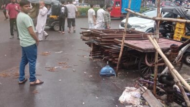 Thane: Four injured after iron arch falls at Eid-e-Milad event