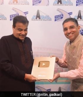 Nitin Gadkari Awarded YouTube's 'Golden Button'