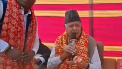 Farooq Abdullah Sings 'Tune Mujhe Bulaya Sherawaliye' Bhajan At Katra