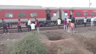 RPF and GRP initiate probe into Jalgaon train tragedy