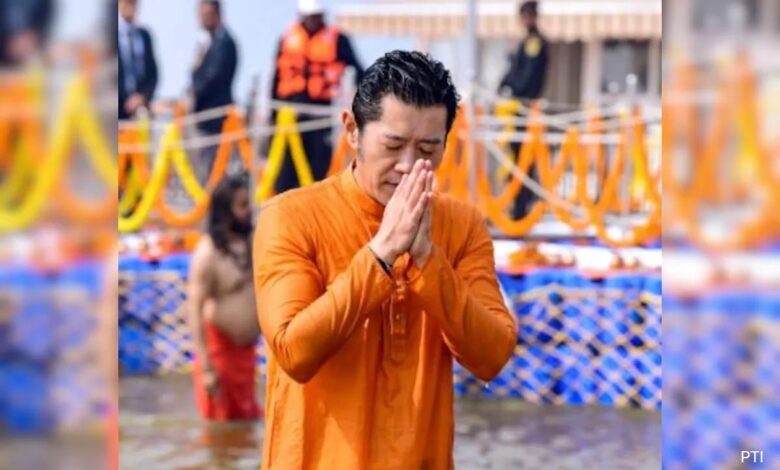 Bhutan King Arrives In Maha Kumbh, Takes Dip At Sangam