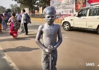 'Nanha Gandhi' Steals Spotlight At Maha Kumbh With Message Of Cleanliness