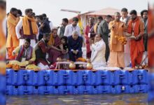 Vice President Takes Dip In Sangam, Praises Yogi Adityanath For "Excellent" Set-Up